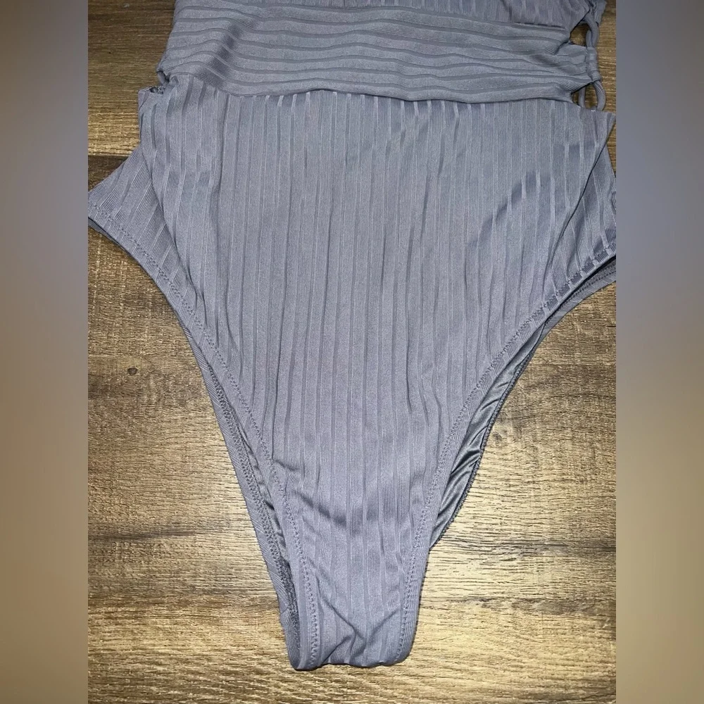 NWT Target Shade & Shore One Piece Swimsuit